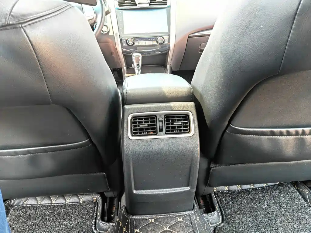 NISSAN TEANA 2016