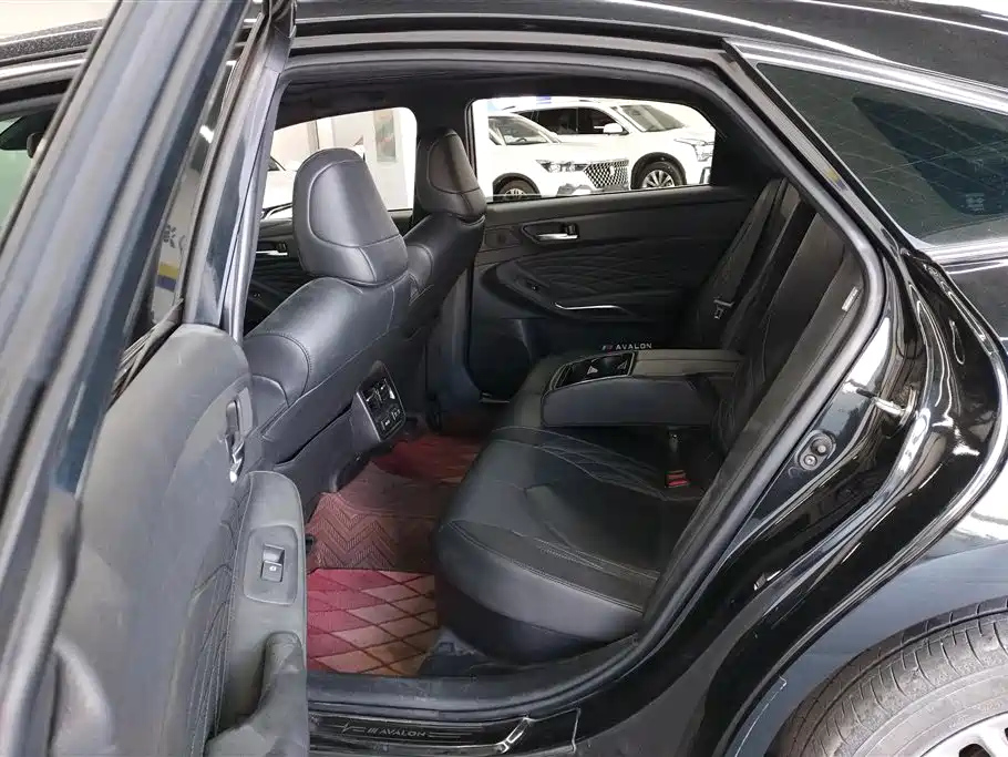 TOYOTA AVALON 2021