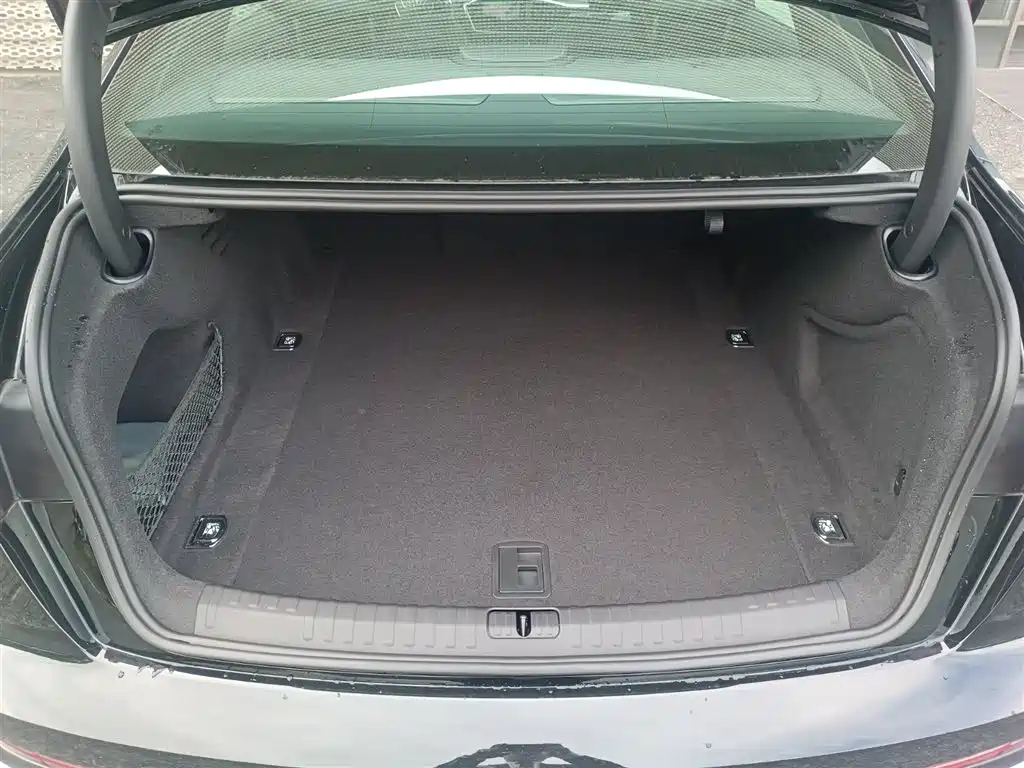AUDI A6L 2023