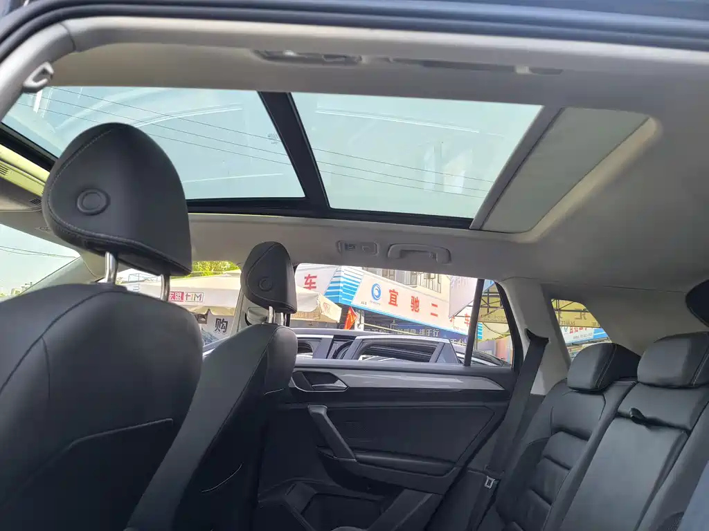VOLKSWAGEN TAYRON 2020