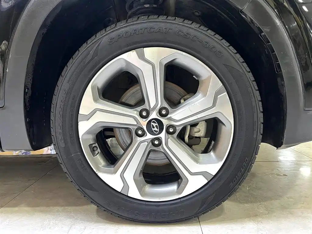 HYUNDAI SANTAFE 2019