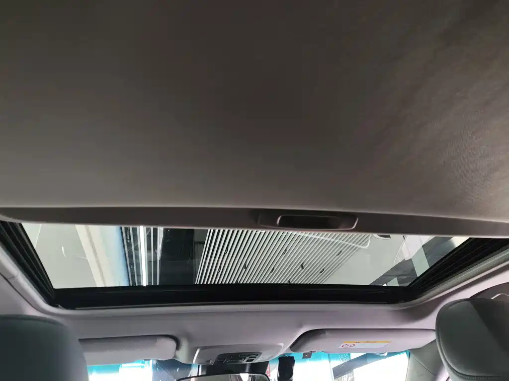 TOYOTA CAMRY 2023