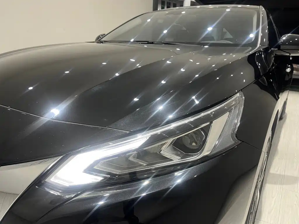 NISSAN TEANA 2021