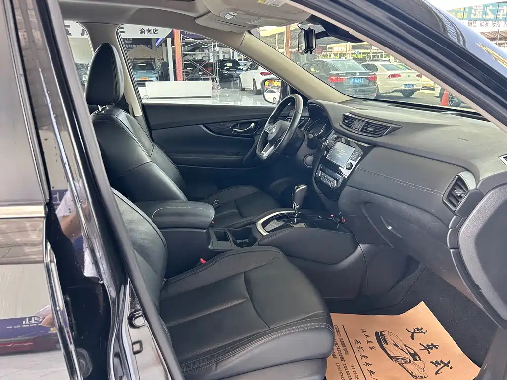 NISSAN X-TRAIL 2018