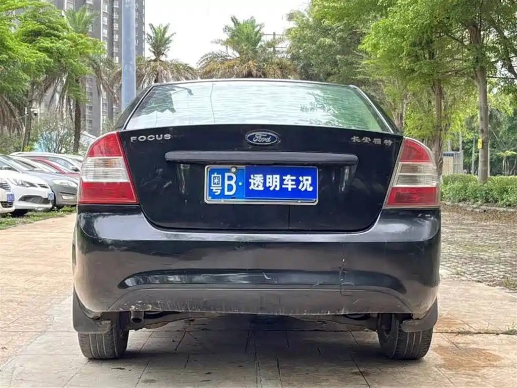 FORD FOCUS 2011