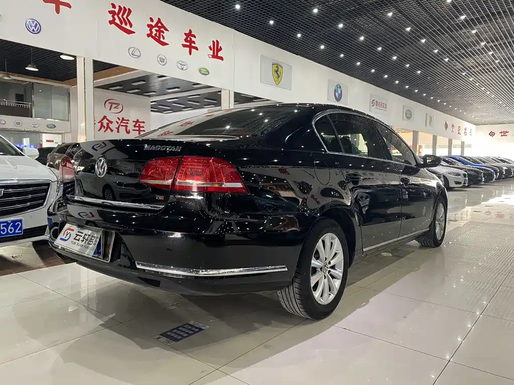 VOLKSWAGEN MAGOTAN 2016