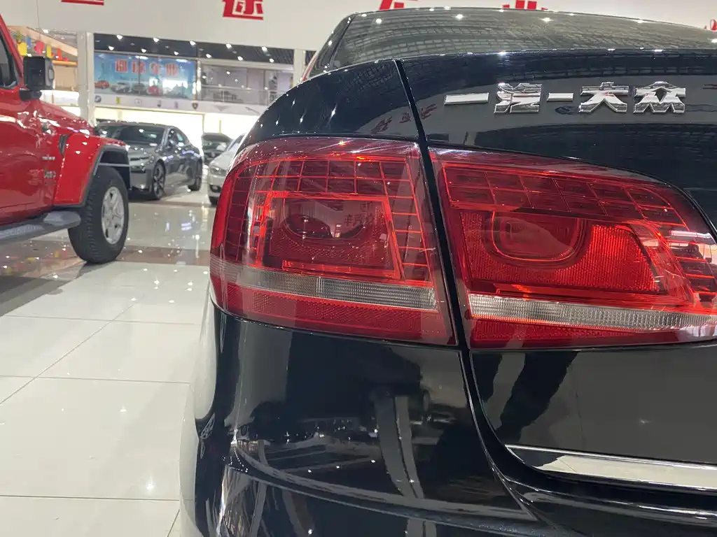 VOLKSWAGEN MAGOTAN 2016