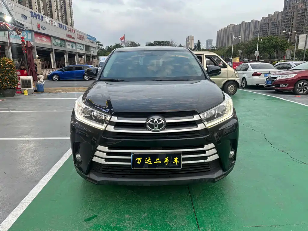 TOYOTA HIGHLANDER 2020