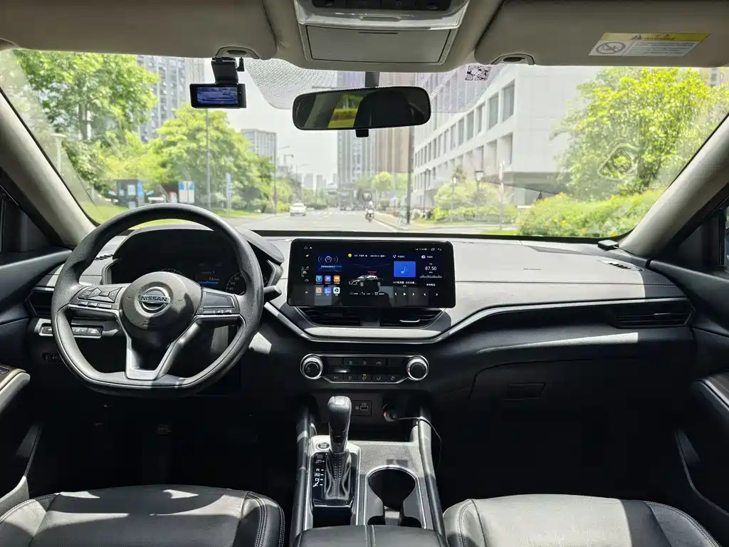 NISSAN TEANA 2021