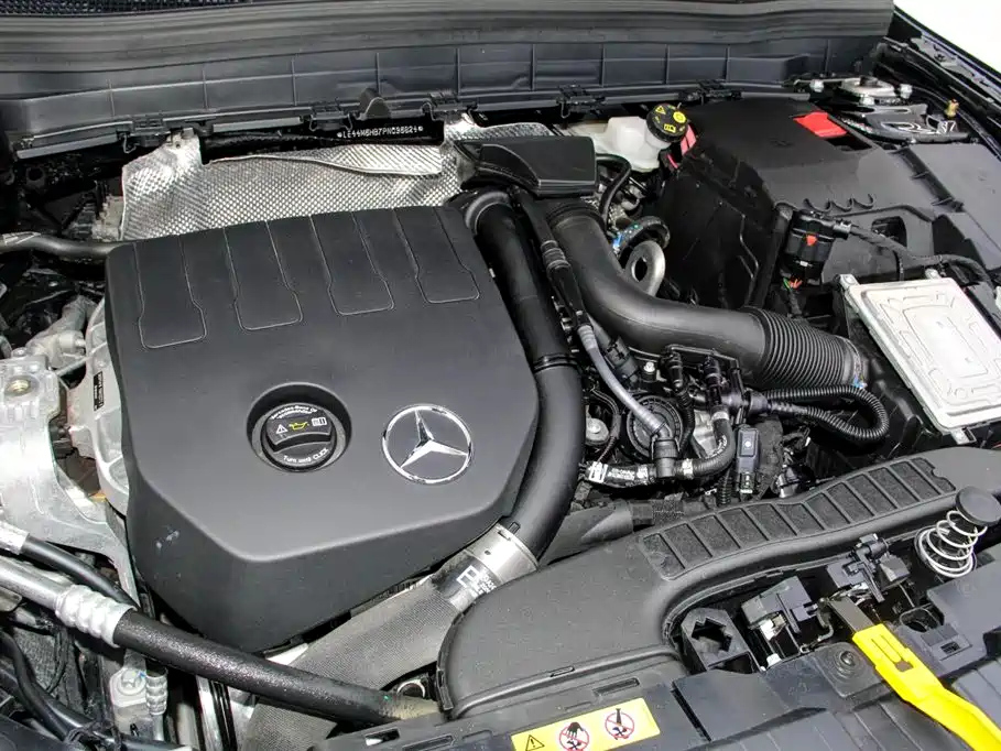 MERCEDES BENZ GLB 2023