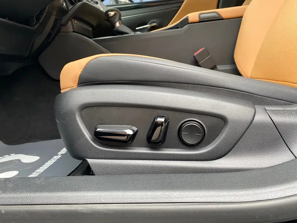 LEXUS ES 2023