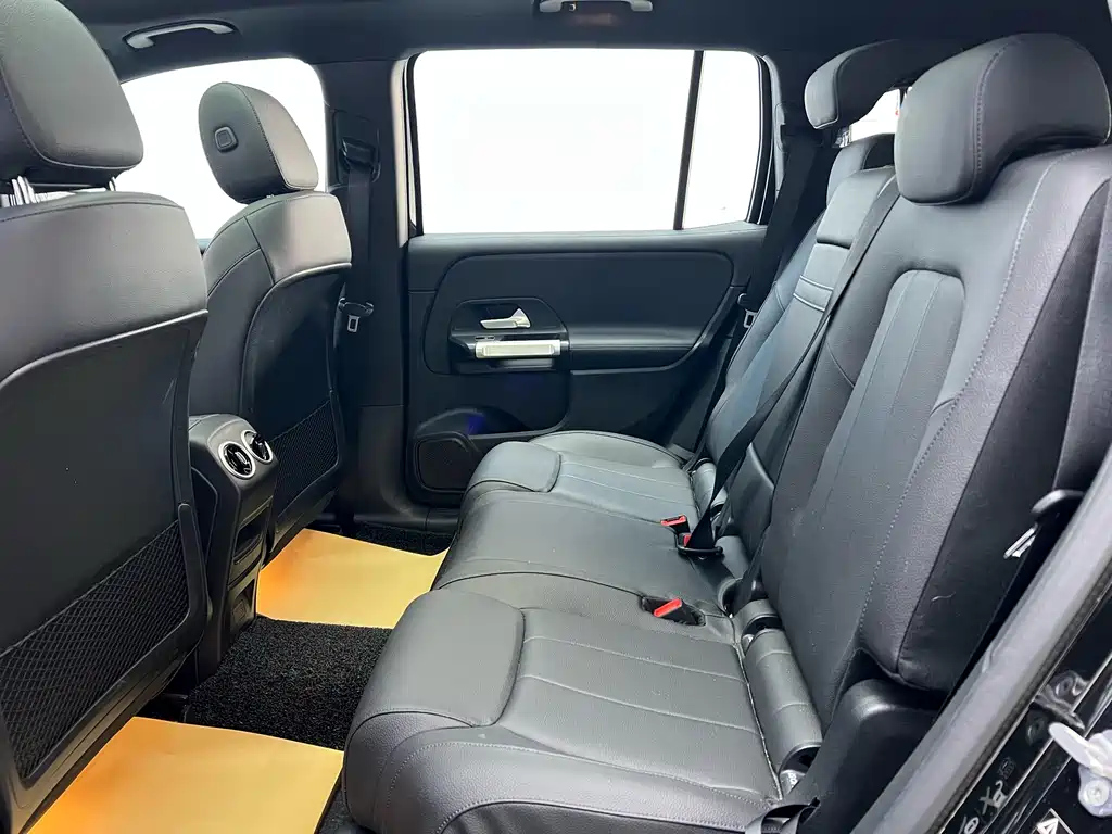 MERCEDES BENZ GLB 2023