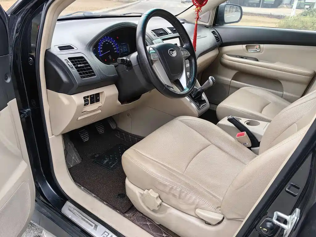 BYD S6 2012