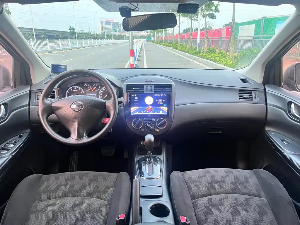 NISSAN TIIDA TIIDA 2013