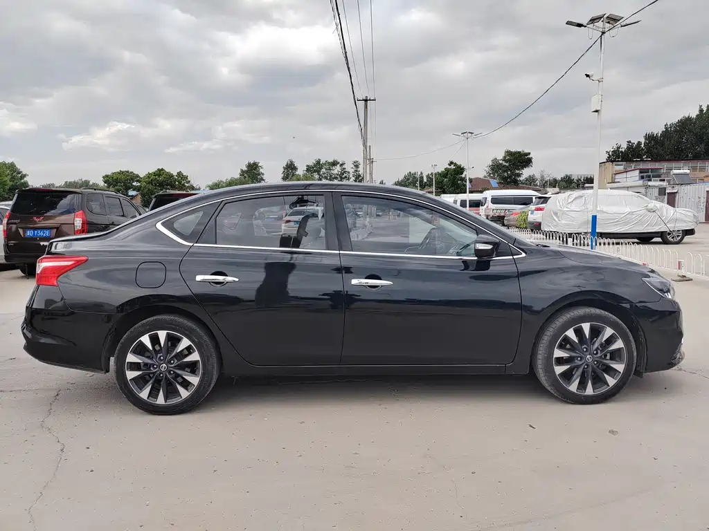 NISSAN SYLPHY 2018