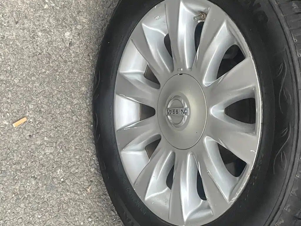 NISSAN TEANA 2010