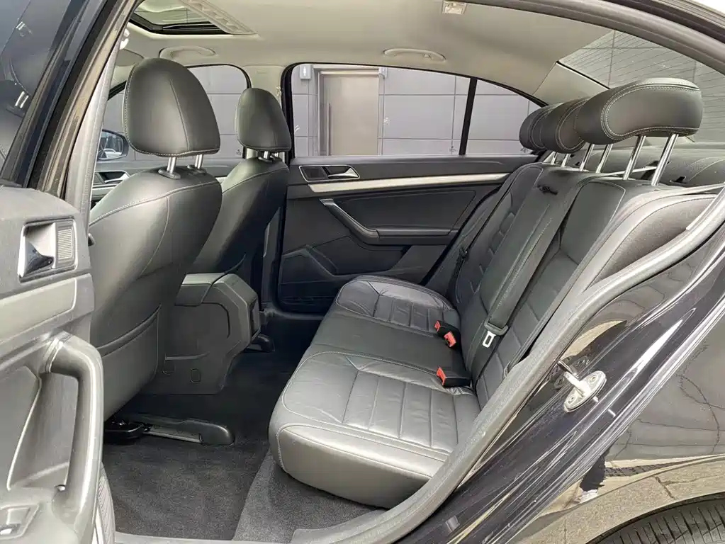 VOLKSWAGEN LAVIDA 2018
