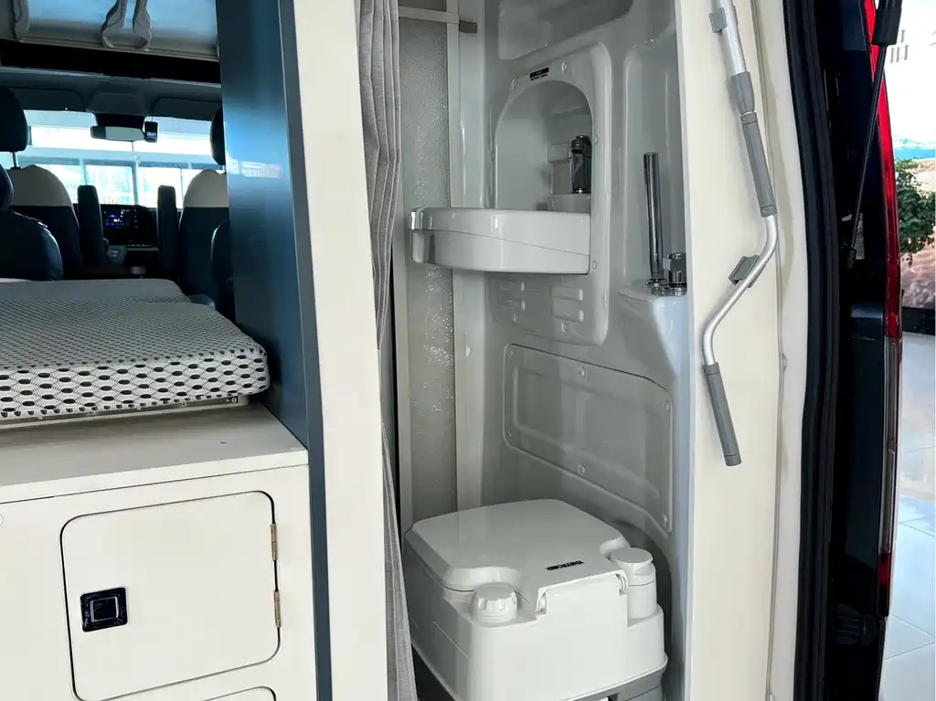 FORD TRANSIT 2024