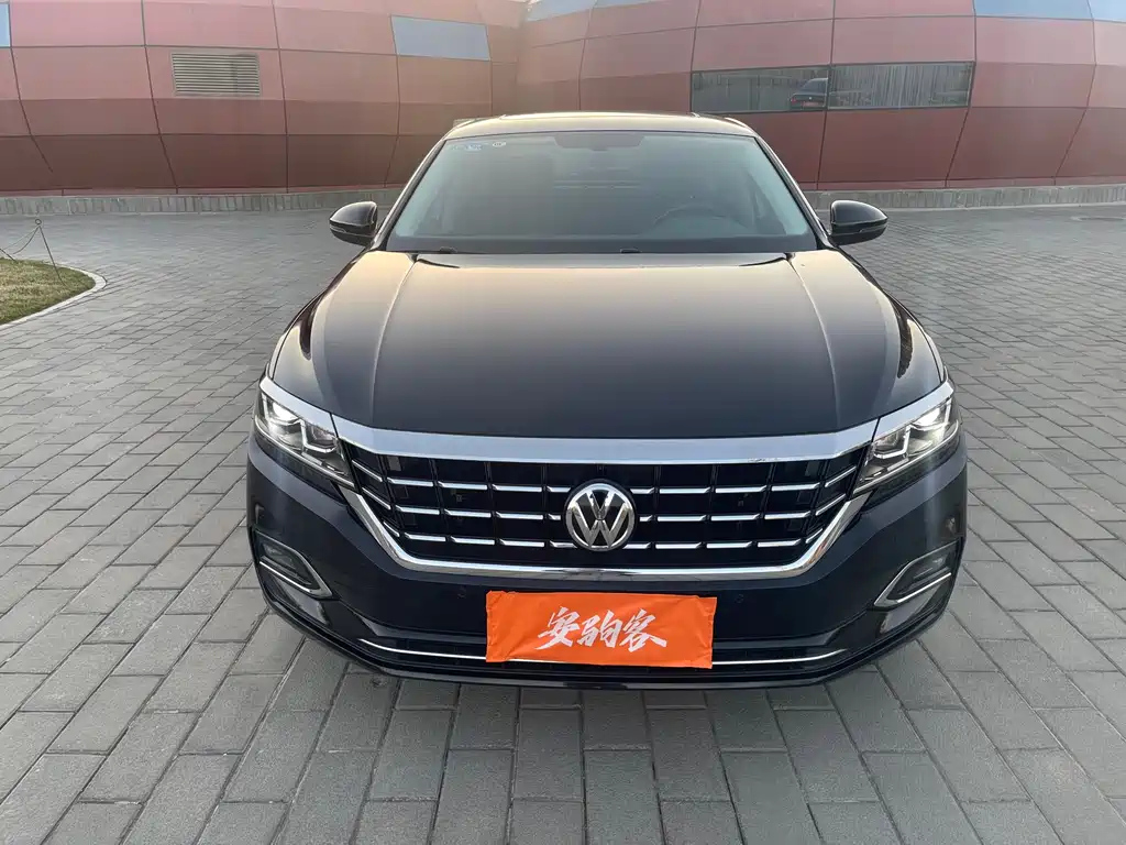 VOLKSWAGEN PASSAT 2020