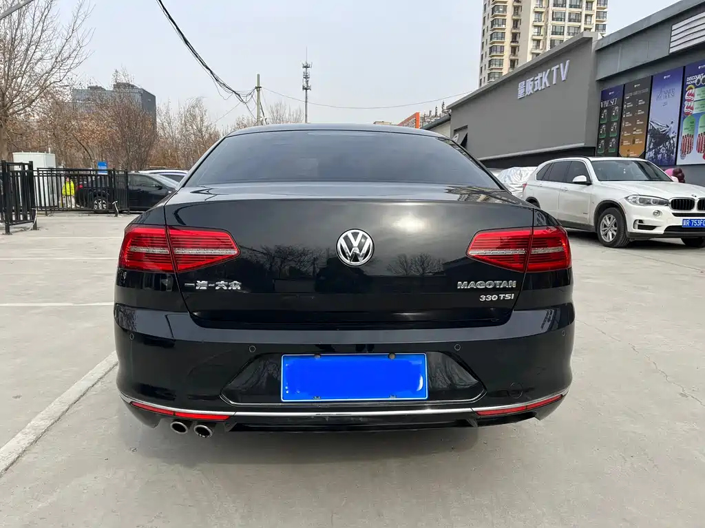 VOLKSWAGEN MAGOTAN 2017