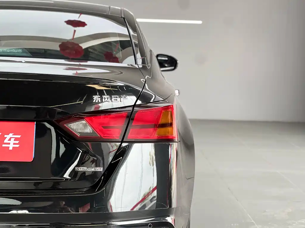 NISSAN TEANA 2022