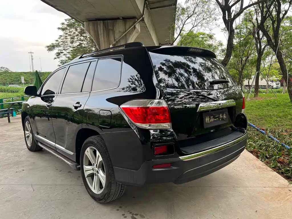 TOYOTA HIGHLANDER 2012