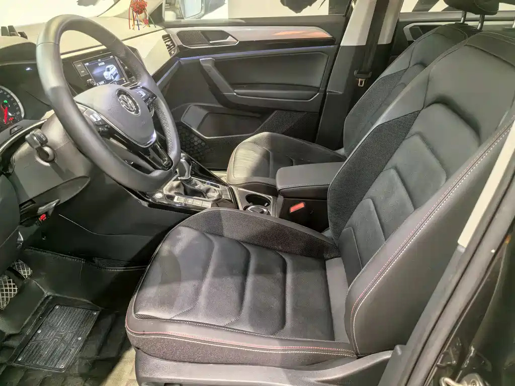 VOLKSWAGEN TAYRON 2020