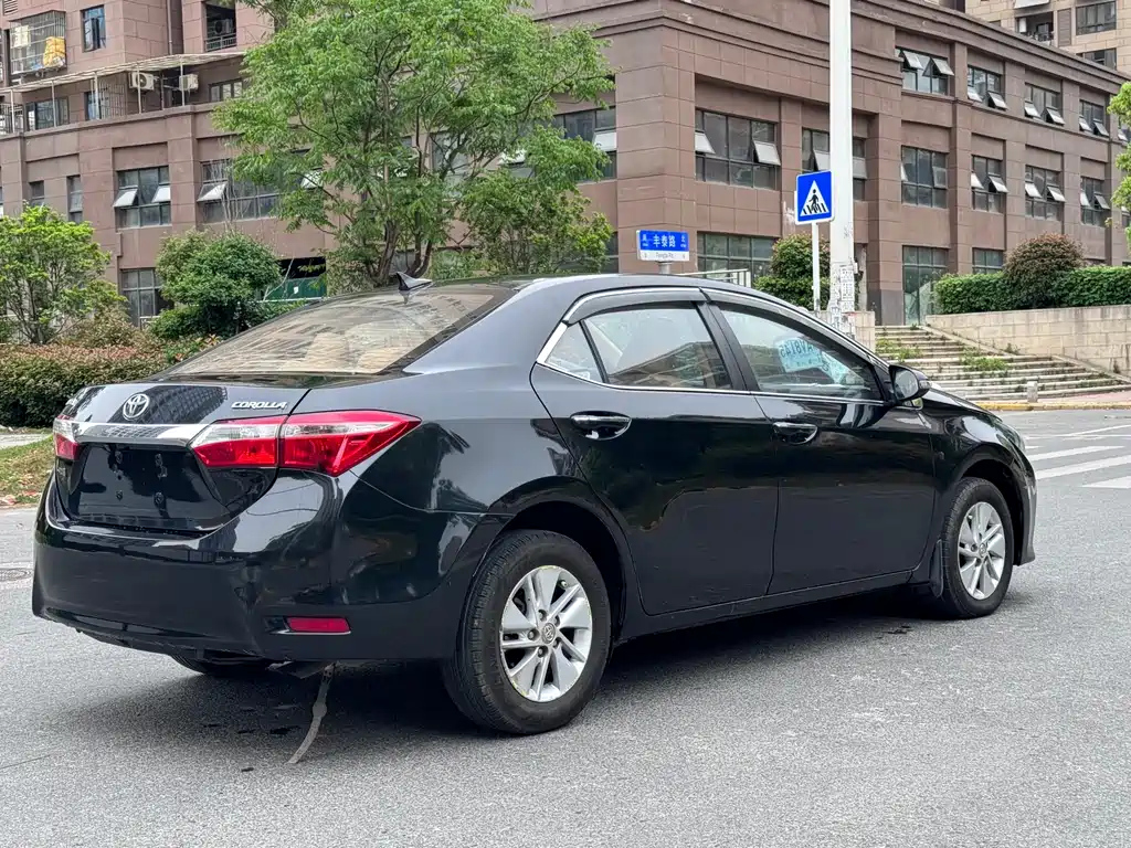 TOYOTA COROLLA 2016