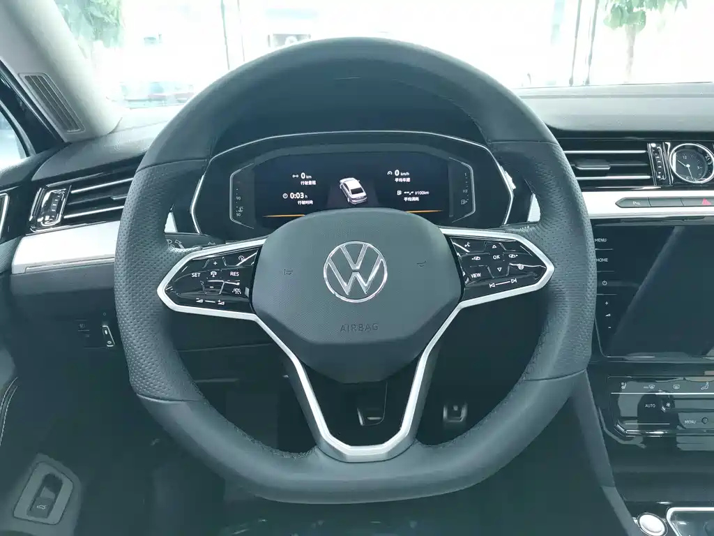 VOLKSWAGEN MAGOTAN 2024