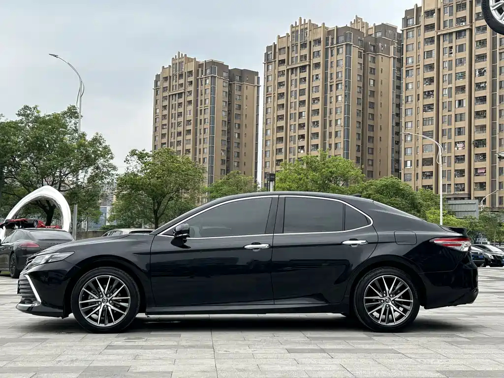 TOYOTA CAMRY 2021
