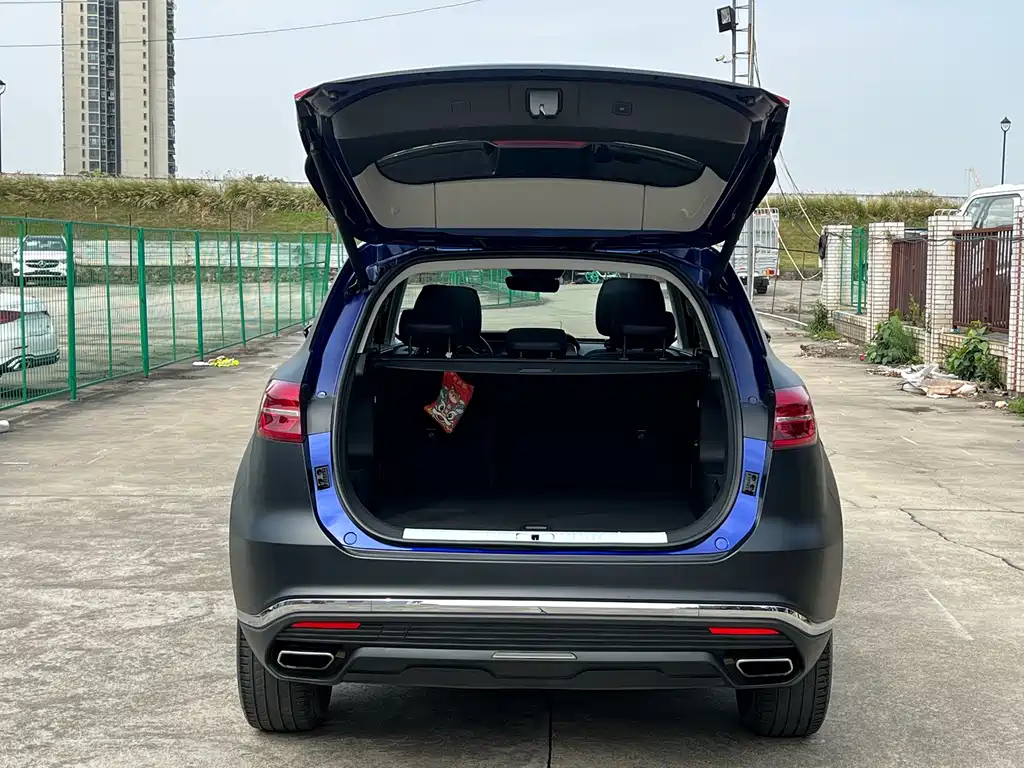 HONGQI HS5 2022