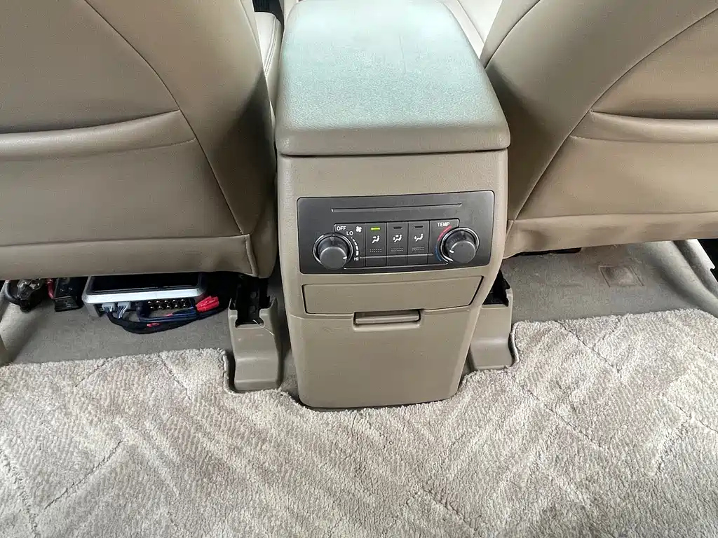TOYOTA HIGHLANDER 2011