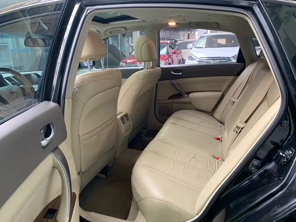 NISSAN TEANA 2012