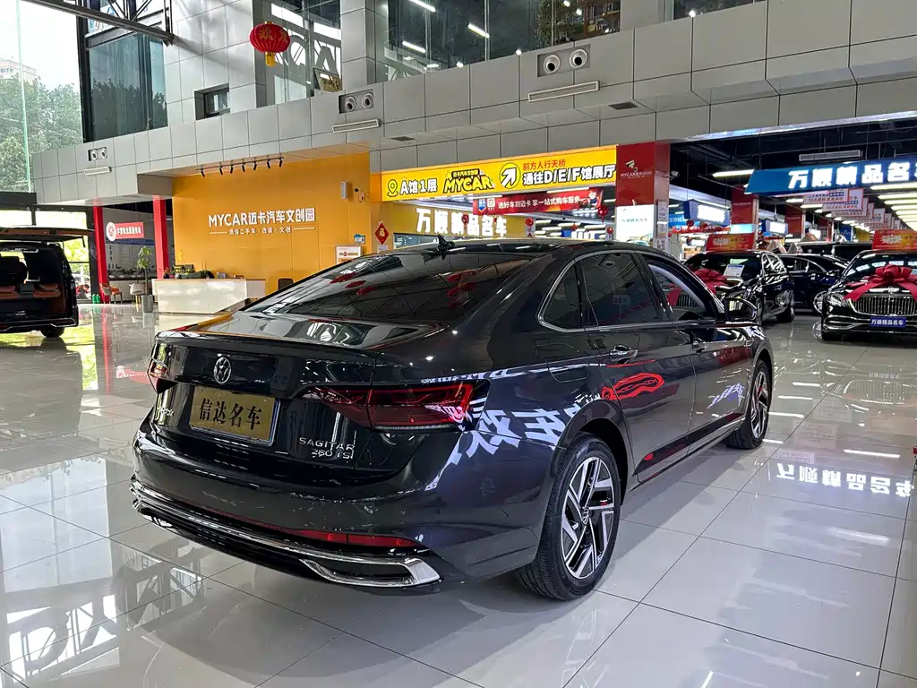 VOLKSWAGEN SAGITAR 2023