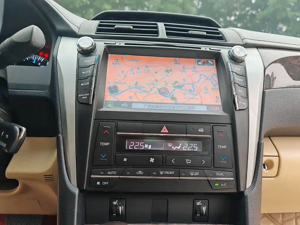 TOYOTA CAMRY 2015