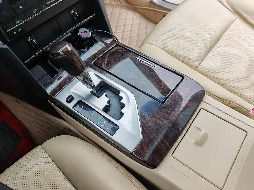 TOYOTA CAMRY 2015