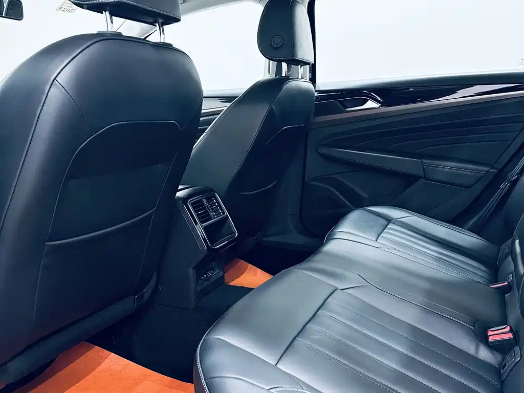 VOLKSWAGEN PASSAT 2021