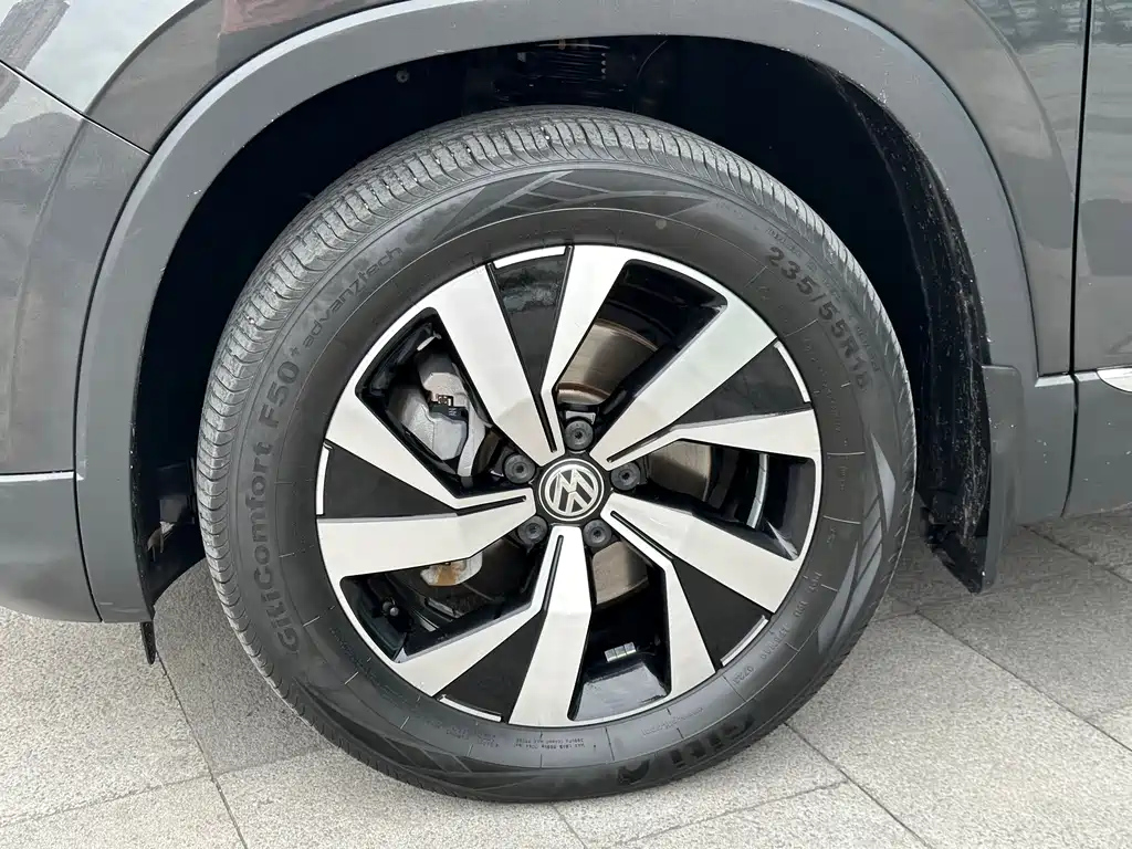 VOLKSWAGEN TAYRON 2021