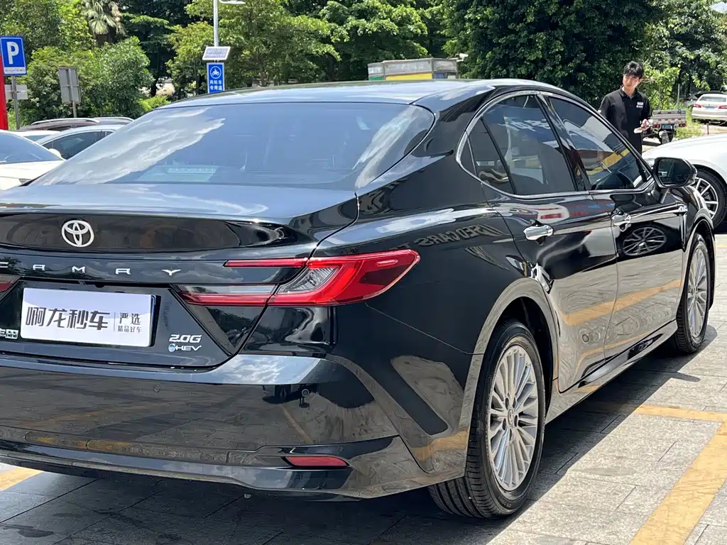 TOYOTA CAMRY 2024