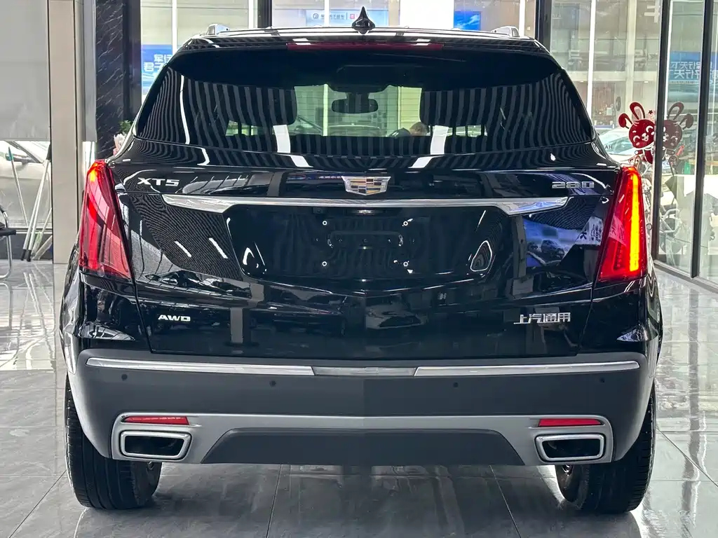 CADILLAC XT5 2021
