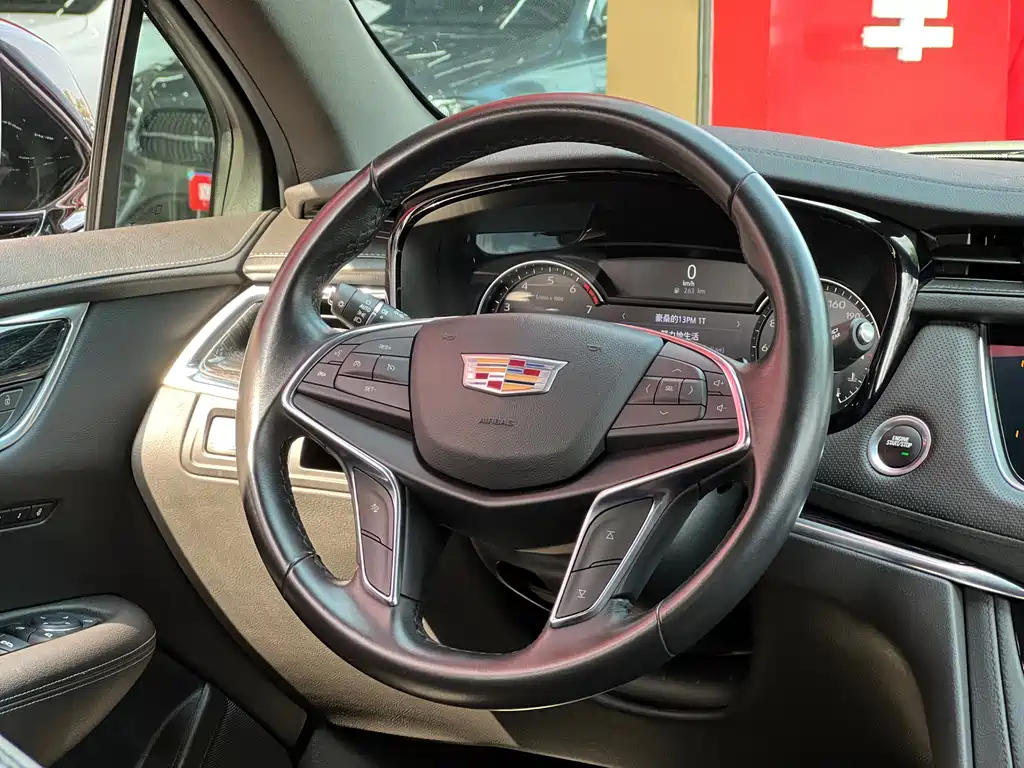 CADILLAC XT5 2021