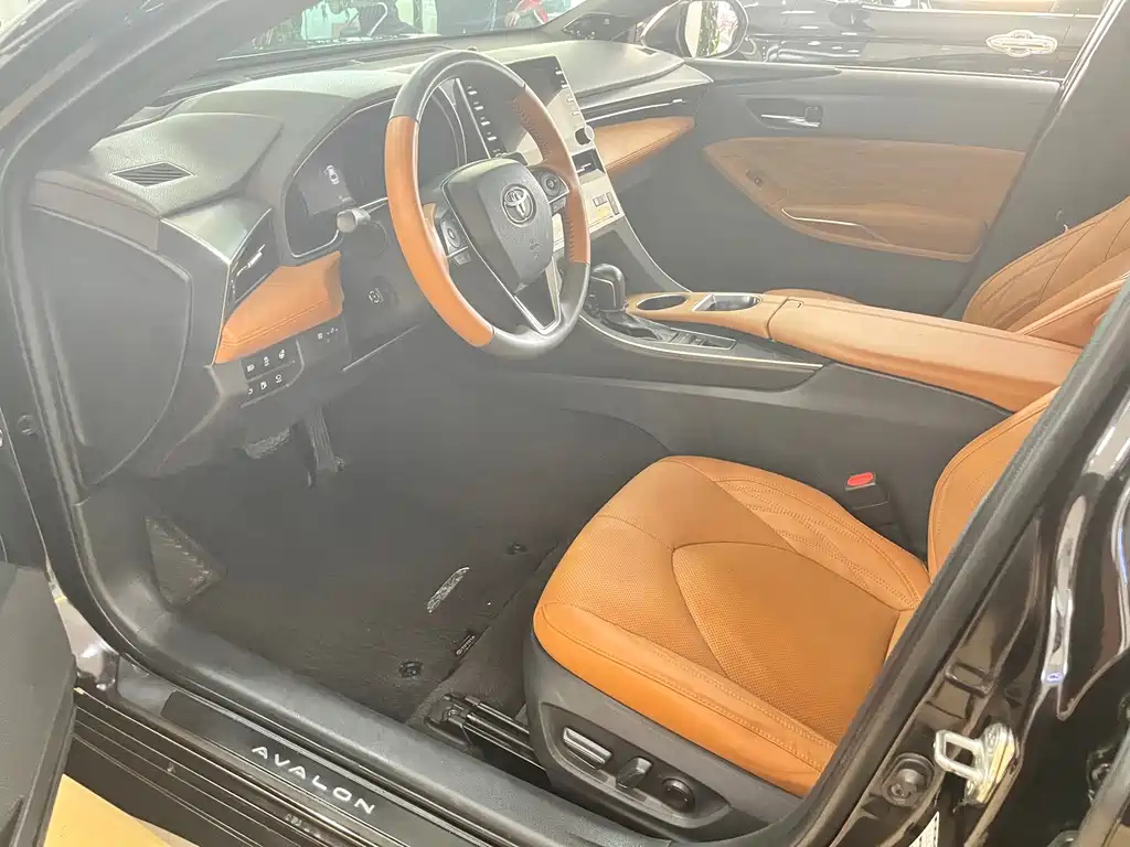 TOYOTA AVALON 2019