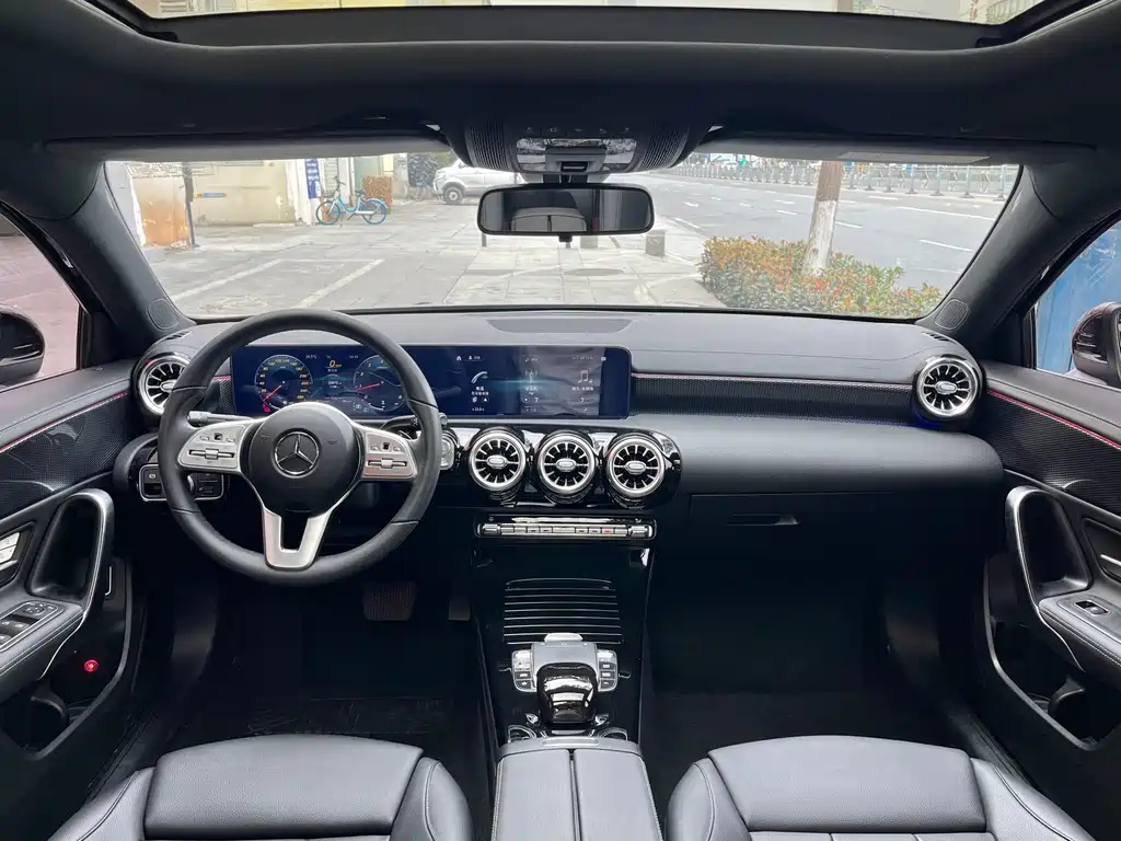 MERCEDES BENZ A-CLASS 2021