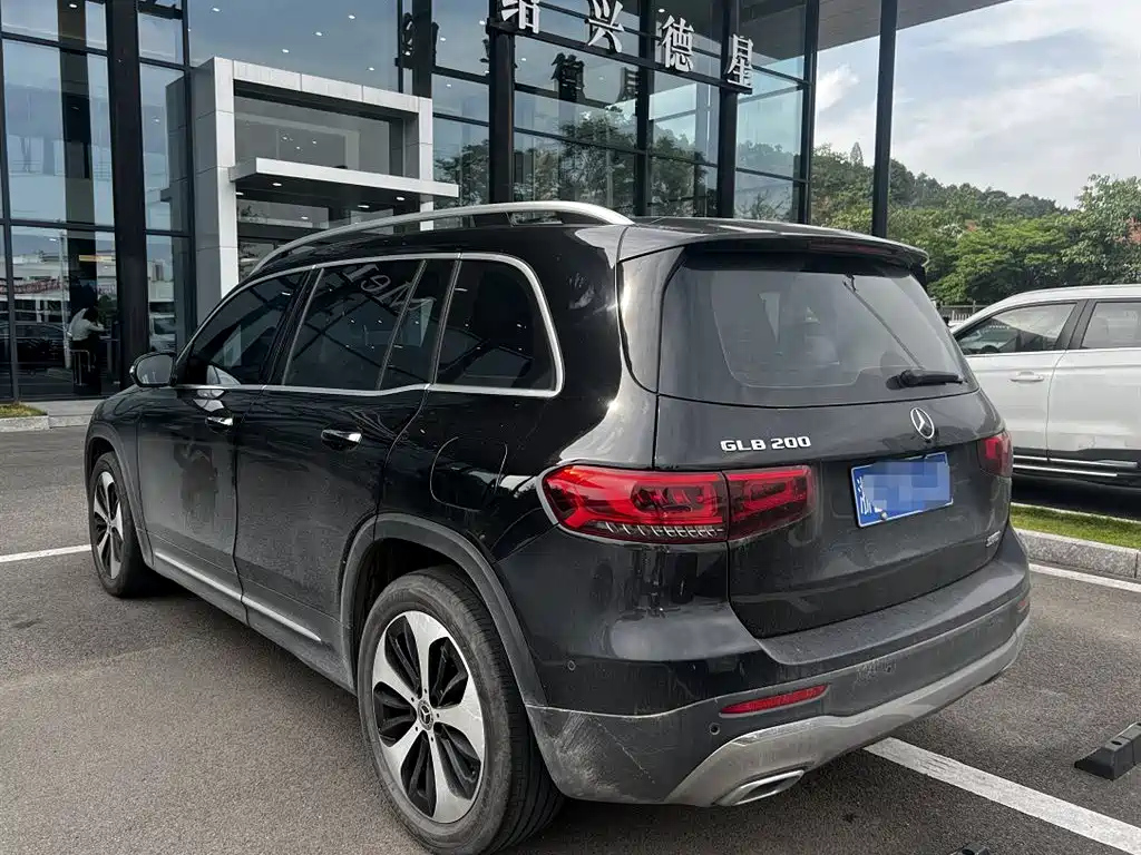 MERCEDES BENZ GLB 2021