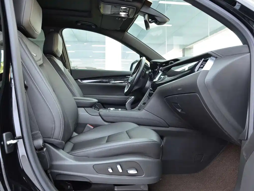 CADILLAC XT6 2021