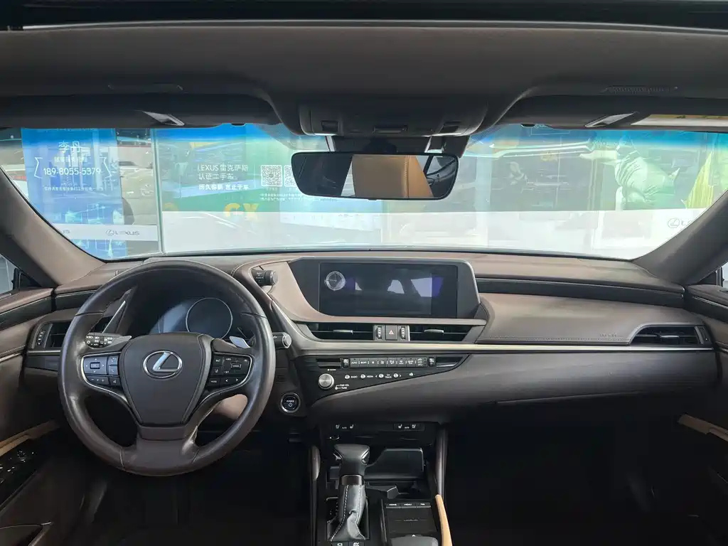 LEXUS ES 2021