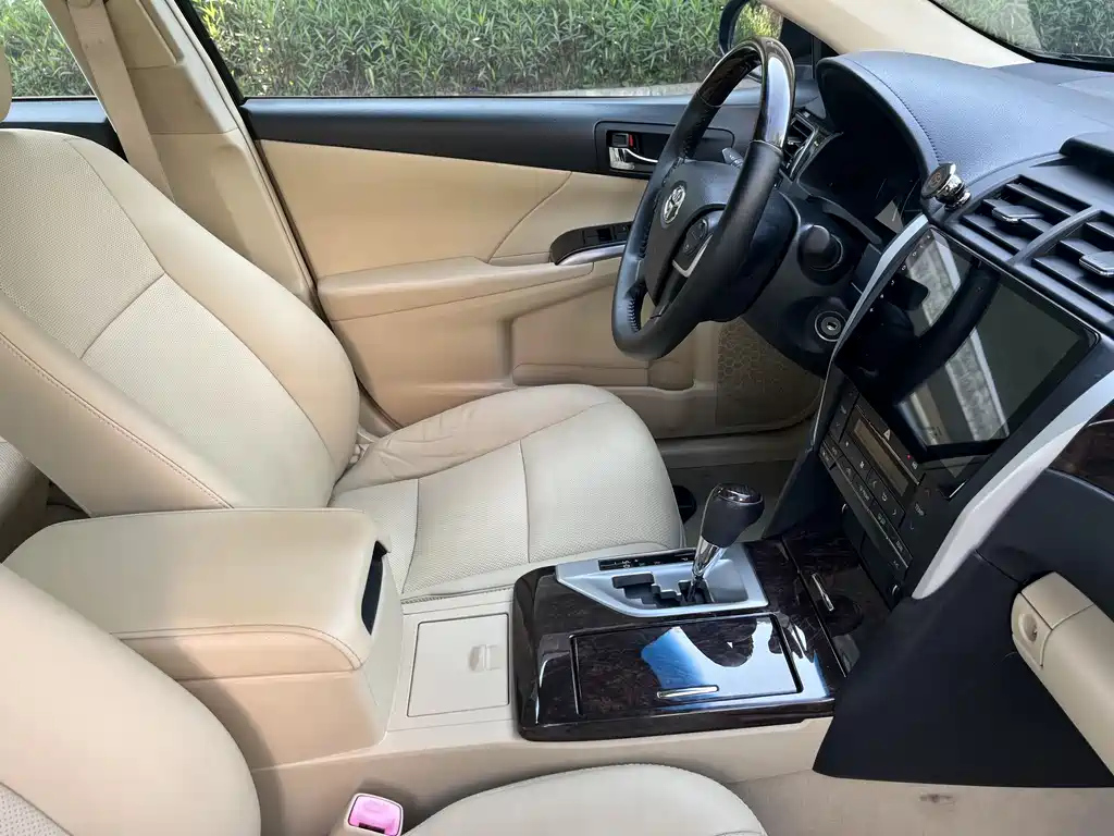 TOYOTA CAMRY 2016