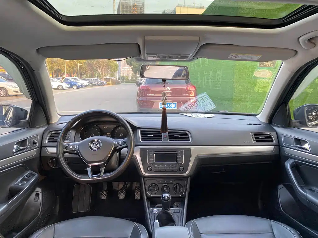 VOLKSWAGEN LAVIDA 2018