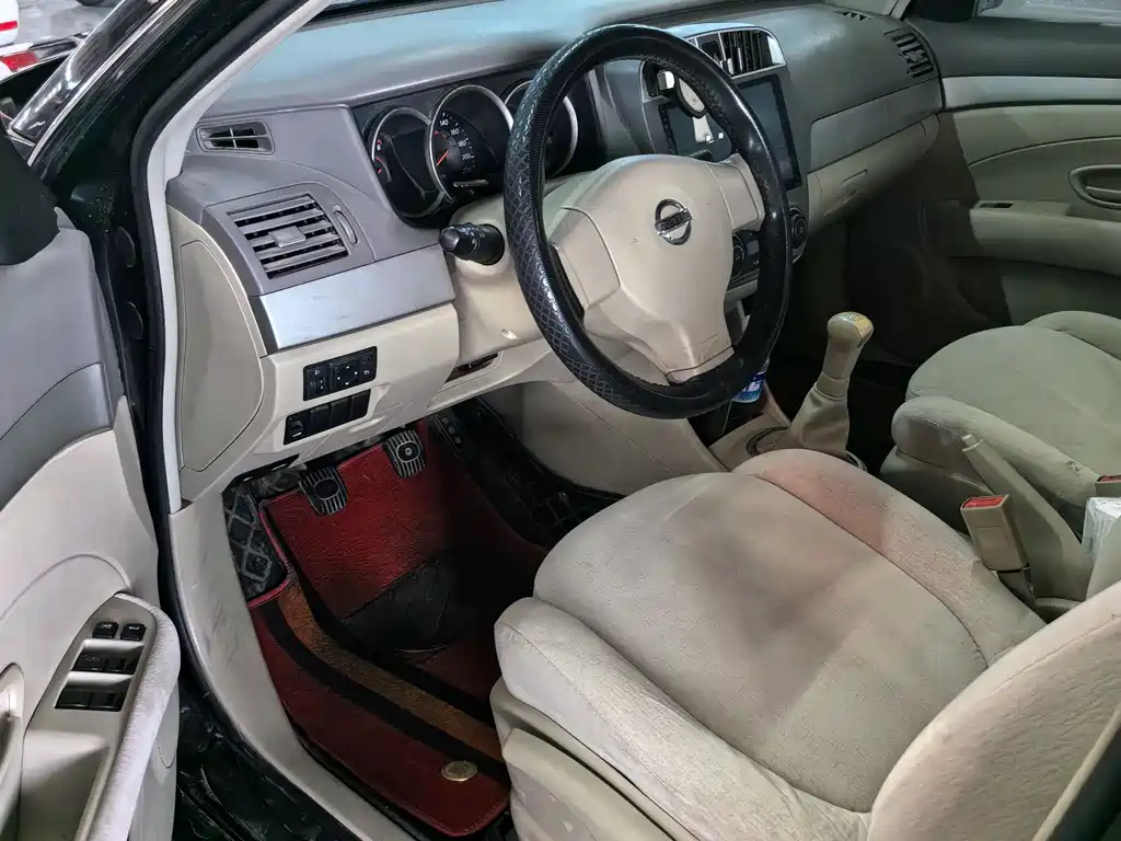 NISSAN SYLPHY 2018