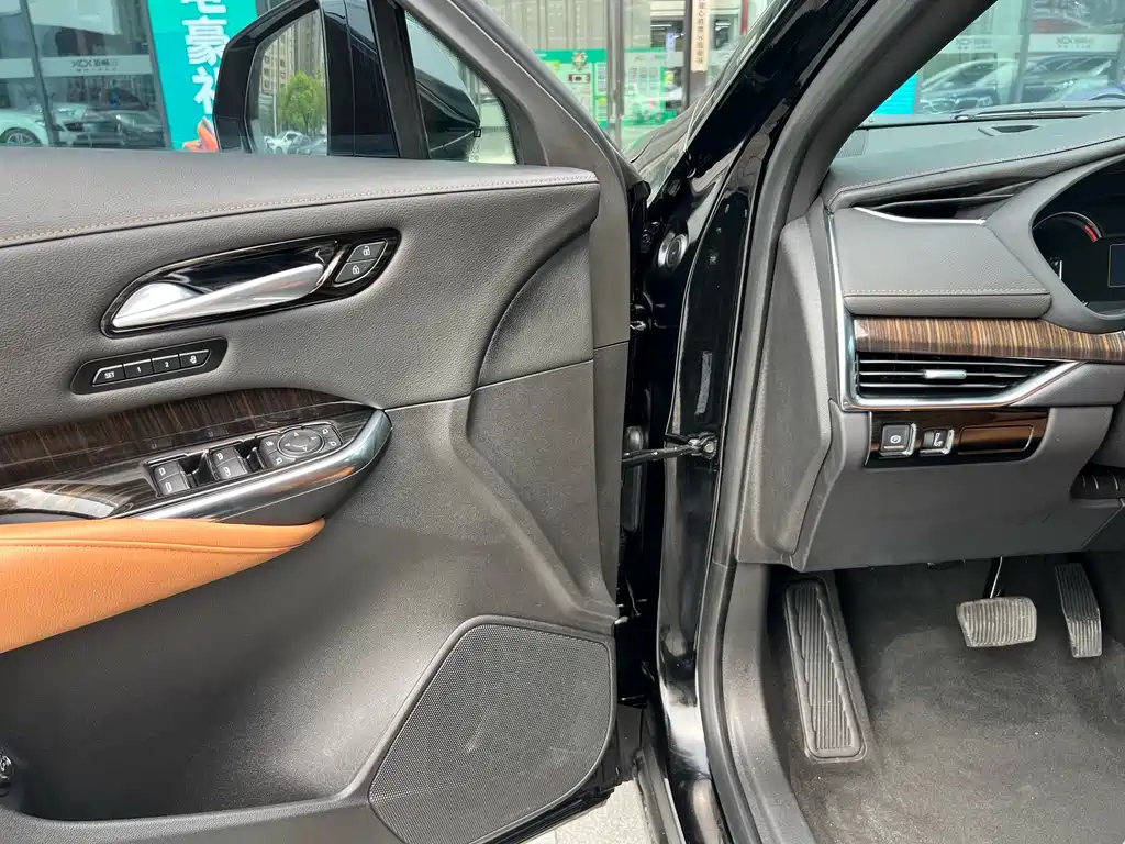 CADILLAC XT4 2022